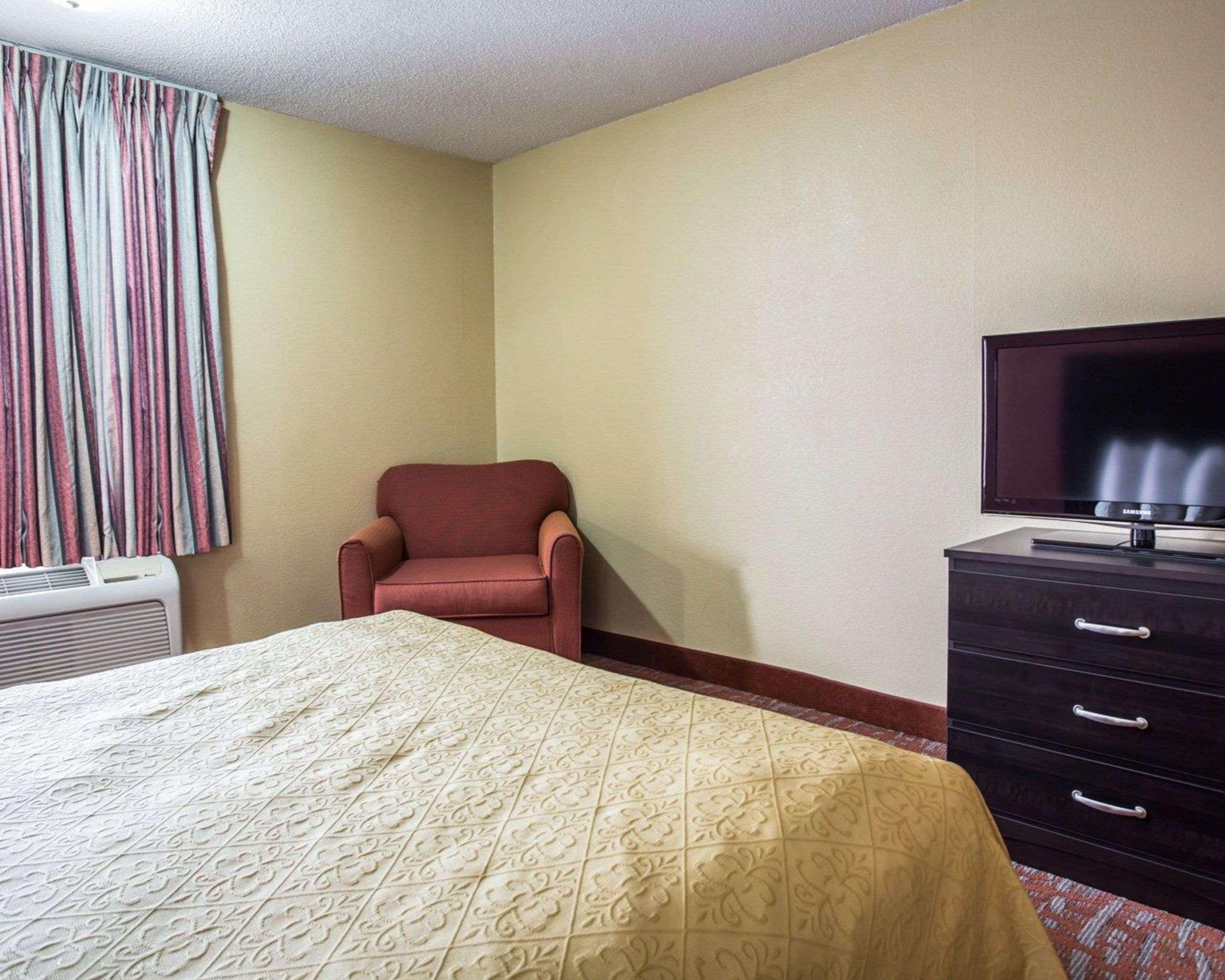 Quality Inn & Suites Monroe Exterior foto