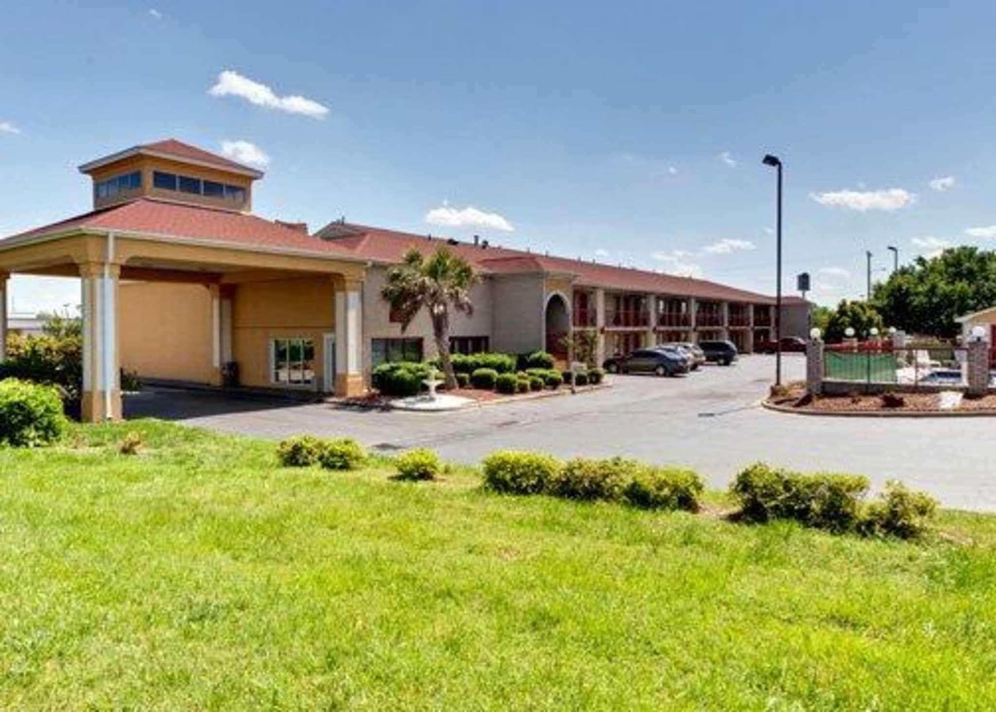 Quality Inn & Suites Monroe Exterior foto